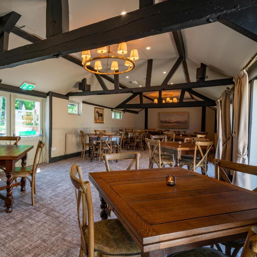 High Corner Inn Godshill  Extérieur photo