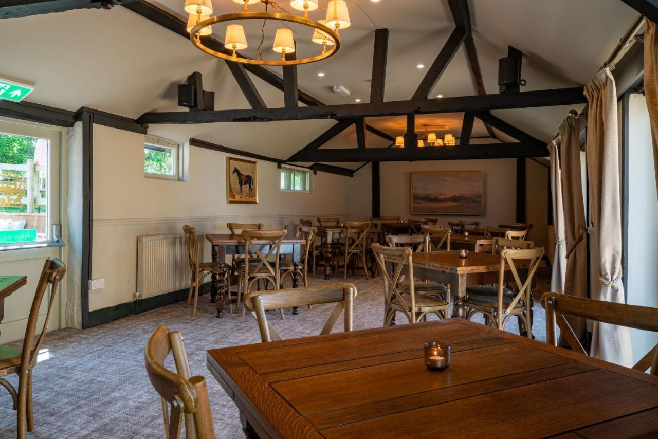 High Corner Inn Godshill  Extérieur photo