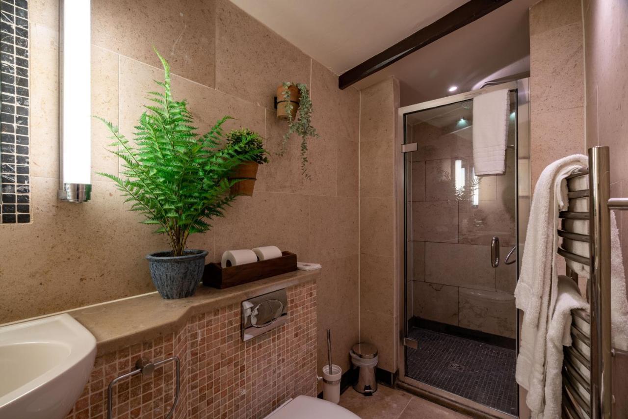 High Corner Inn Godshill  Extérieur photo